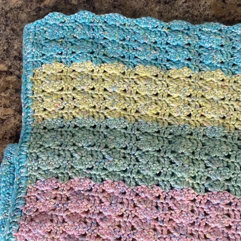 Handmade Pastel Stripped Crochet Baby Blanket Scalloped Trim 40”x40”